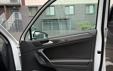 Volkswagen Tiguan II, 2018 год, 3 000 000 рублей, 29 фотография