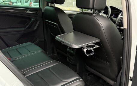 Volkswagen Tiguan II, 2018 год, 3 000 000 рублей, 31 фотография
