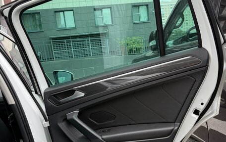 Volkswagen Tiguan II, 2018 год, 3 000 000 рублей, 30 фотография