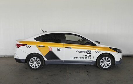 Hyundai Solaris II рестайлинг, 2021 год, 890 000 рублей, 8 фотография
