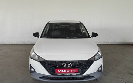 Hyundai Solaris II рестайлинг, 2021 год, 890 000 рублей, 2 фотография