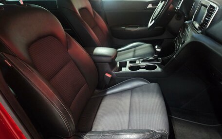 KIA Sportage IV рестайлинг, 2018 год, 2 075 000 рублей, 12 фотография