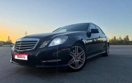 Mercedes-Benz E-Класс, 2012 год, 1 300 000 рублей, 3 фотография