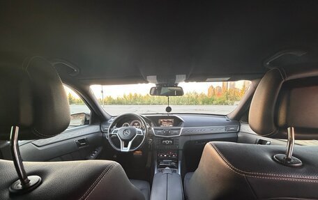 Mercedes-Benz E-Класс, 2012 год, 1 300 000 рублей, 13 фотография