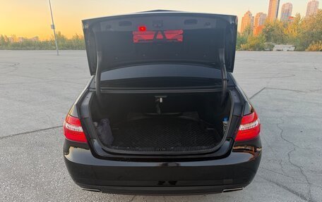 Mercedes-Benz E-Класс, 2012 год, 1 300 000 рублей, 8 фотография