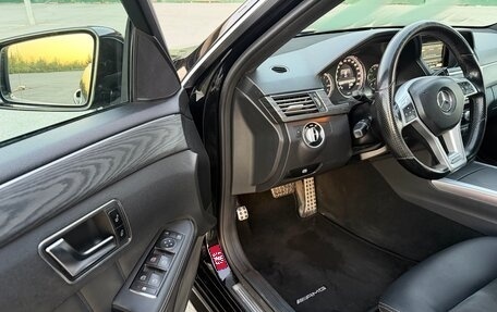 Mercedes-Benz E-Класс, 2012 год, 1 300 000 рублей, 9 фотография