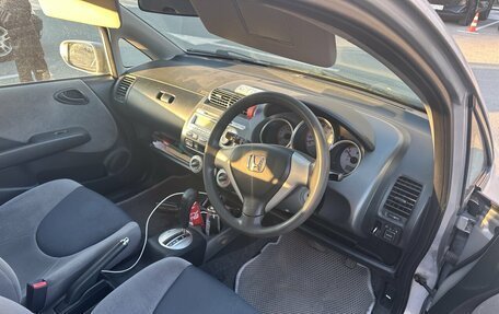 Honda Fit III, 2005 год, 390 000 рублей, 5 фотография