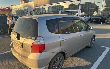 Honda Fit III, 2005 год, 390 000 рублей, 3 фотография