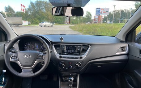 Hyundai Solaris II рестайлинг, 2017 год, 850 000 рублей, 5 фотография