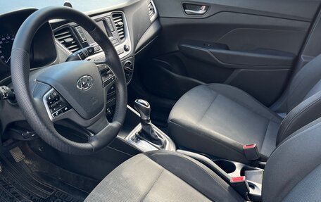 Hyundai Solaris II рестайлинг, 2017 год, 850 000 рублей, 6 фотография