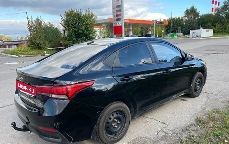 Hyundai Solaris II рестайлинг, 2017 год, 850 000 рублей, 3 фотография