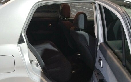 Nissan Tiida, 2012 год, 910 000 рублей, 11 фотография