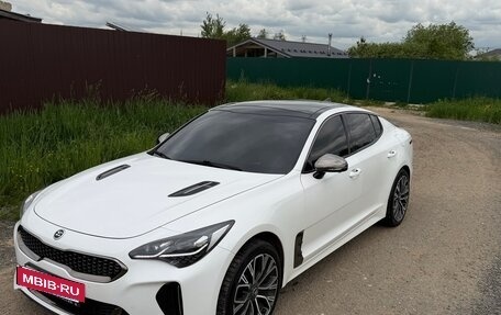 KIA Stinger I, 2018 год, 2 199 999 рублей, 3 фотография