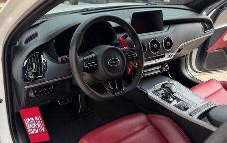 KIA Stinger I, 2018 год, 2 199 999 рублей, 10 фотография