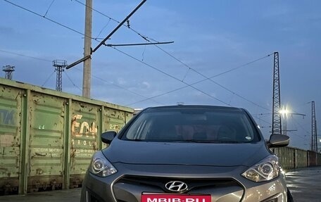 Hyundai i30 II рестайлинг, 2012 год, 799 999 рублей, 1 фотография