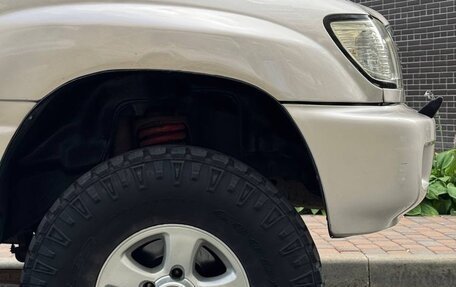 Toyota Land Cruiser 100 рестайлинг 2, 1998 год, 1 175 000 рублей, 5 фотография