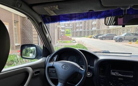 Toyota Land Cruiser 100 рестайлинг 2, 1998 год, 1 175 000 рублей, 3 фотография