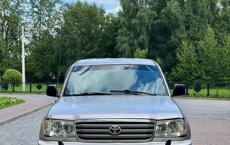 Toyota Land Cruiser 100 рестайлинг 2, 1998 год, 1 175 000 рублей, 2 фотография
