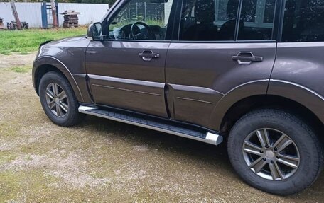 Mitsubishi Pajero IV, 2014 год, 1 990 000 рублей, 5 фотография