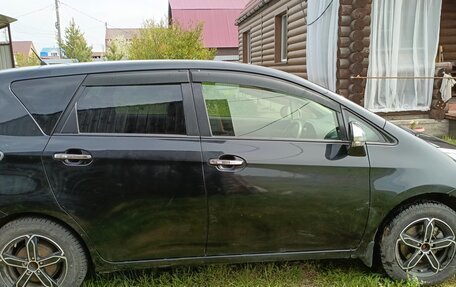 Toyota Ractis II, 2015 год, 800 000 рублей, 3 фотография