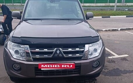 Mitsubishi Pajero IV, 2014 год, 1 990 000 рублей, 3 фотография