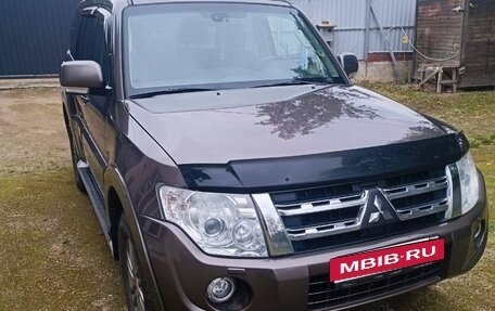 Mitsubishi Pajero IV, 2014 год, 1 990 000 рублей, 2 фотография