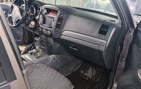 Mitsubishi Pajero IV, 2014 год, 1 990 000 рублей, 10 фотография