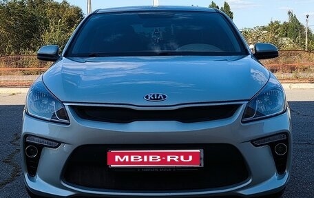 KIA Rio IV, 2018 год, 1 300 000 рублей, 1 фотография