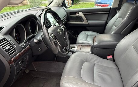 Toyota Land Cruiser 200, 2008 год, 2 790 000 рублей, 10 фотография