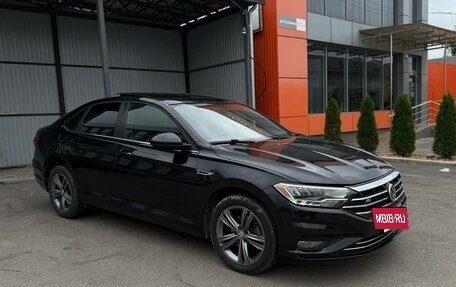 Volkswagen Jetta VII, 2019 год, 1 600 000 рублей, 2 фотография
