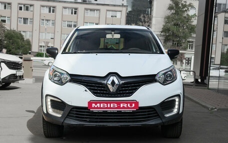 Renault Kaptur I рестайлинг, 2018 год, 800 000 рублей, 2 фотография