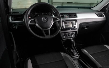 Skoda Rapid I, 2017 год, 1 272 000 рублей, 6 фотография