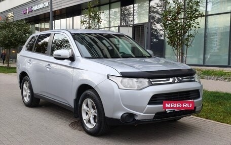 Mitsubishi Outlander III рестайлинг 3, 2012 год, 799 000 рублей, 4 фотография