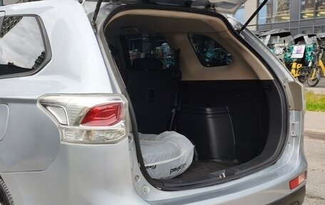 Mitsubishi Outlander III рестайлинг 3, 2012 год, 799 000 рублей, 9 фотография