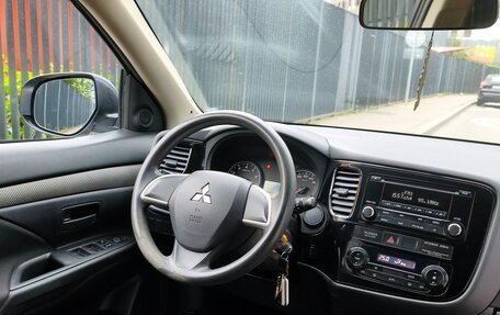 Mitsubishi Outlander III рестайлинг 3, 2012 год, 799 000 рублей, 17 фотография