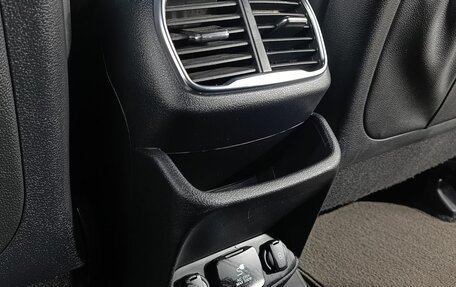 Hyundai Santa Fe III рестайлинг, 2018 год, 2 750 000 рублей, 17 фотография