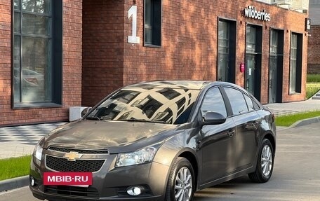 Chevrolet Cruze II, 2012 год, 690 000 рублей, 3 фотография