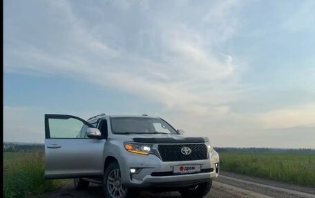 Toyota Land Cruiser Prado 150 рестайлинг 2, 2010 год, 2 400 000 рублей, 2 фотография