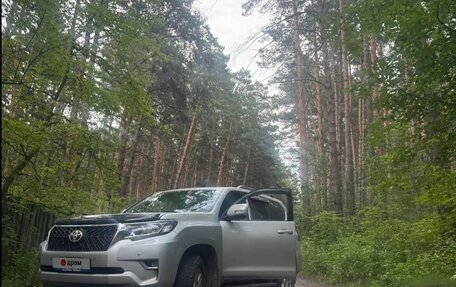 Toyota Land Cruiser Prado 150 рестайлинг 2, 2010 год, 2 400 000 рублей, 12 фотография