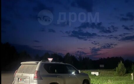 Toyota Land Cruiser Prado 150 рестайлинг 2, 2010 год, 2 400 000 рублей, 13 фотография