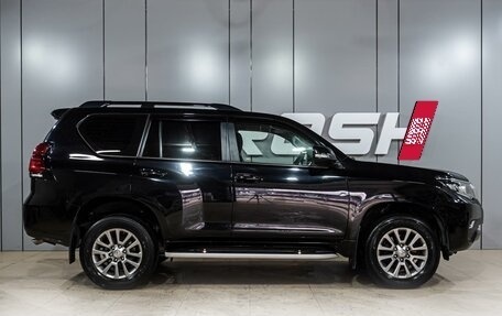 Toyota Land Cruiser Prado 150 рестайлинг 2, 2019 год, 4 399 000 рублей, 5 фотография
