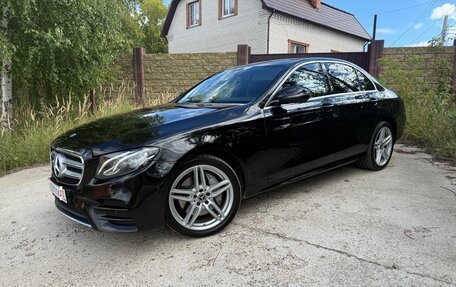 Mercedes-Benz E-Класс, 2017 год, 2 650 000 рублей, 3 фотография