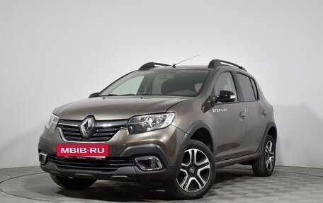 Renault Sandero II рестайлинг, 2019 год, 1 049 000 рублей, 2 фотография
