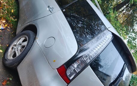 Mitsubishi Grandis, 2003 год, 500 000 рублей, 2 фотография