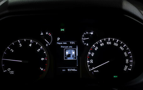 Toyota Land Cruiser Prado 150 рестайлинг 2, 2021 год, 5 788 000 рублей, 16 фотография