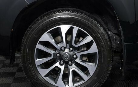 Toyota Land Cruiser Prado 150 рестайлинг 2, 2021 год, 5 788 000 рублей, 19 фотография