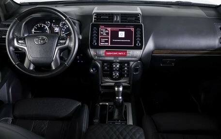 Toyota Land Cruiser Prado 150 рестайлинг 2, 2021 год, 5 788 000 рублей, 13 фотография