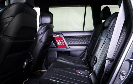 Toyota Land Cruiser Prado 150 рестайлинг 2, 2021 год, 5 788 000 рублей, 11 фотография