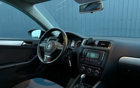 Volkswagen Jetta VI, 2013 год, 1 260 000 рублей, 13 фотография