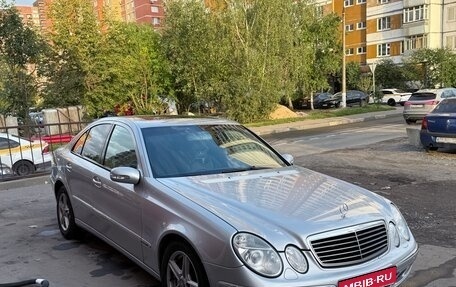 Mercedes-Benz E-Класс, 2004 год, 899 999 рублей, 1 фотография